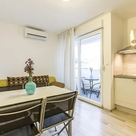 Katavic Apartment