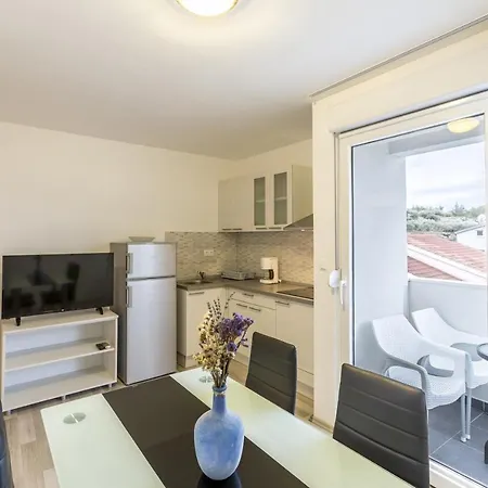 Katavic Apartment *